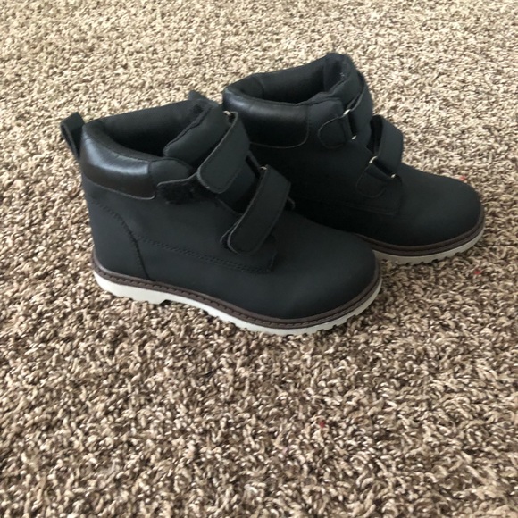 Kids boots size 11 runner - Picture 2 of 7